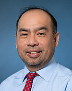 Ronald B Cruz, MD practices Internal Medicine in Worcester
